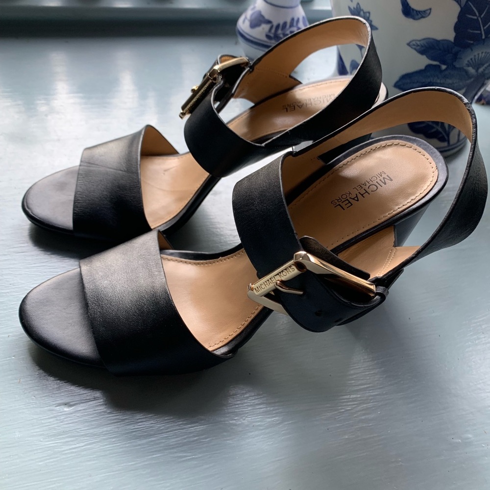 Michael Kors black leather heels - Picture 2 of 4
